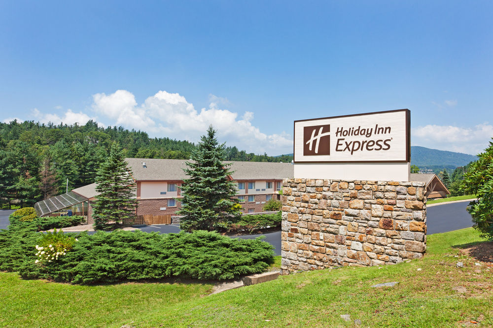 Holiday Inn Express - Blowing Rock South